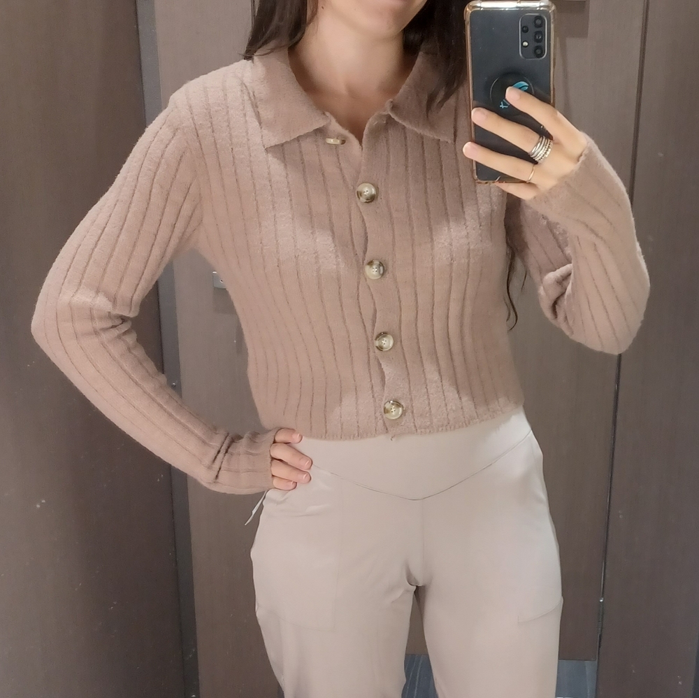 🌱Host Pick🌱🆕NWT London Kaye Taupe Collared Ribbed Button Up Cardigan Sweater - Picture 1 of 3